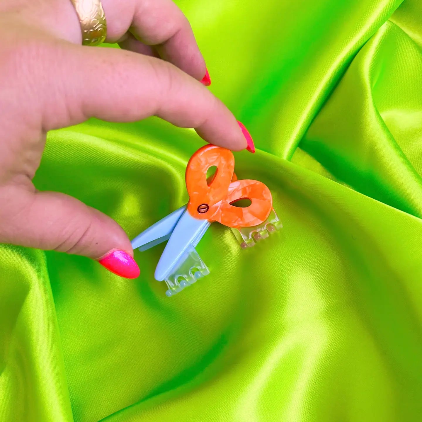 Scissors Hair Claw