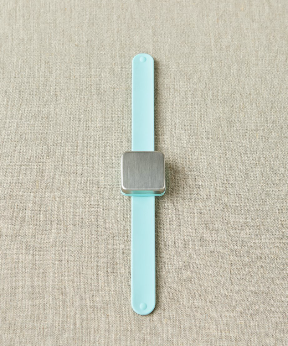 Maker's Keep Magnetic Slap Bracelet