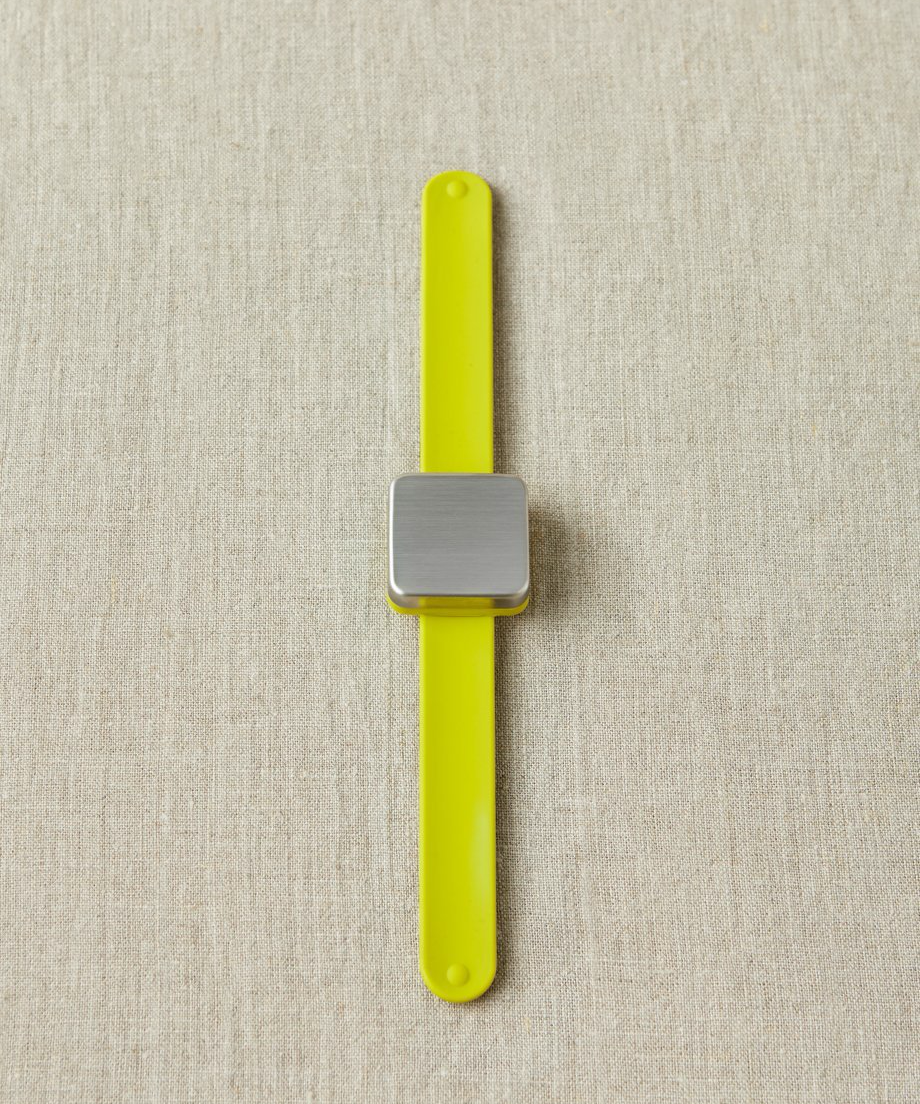Maker's Keep Magnetic Slap Bracelet