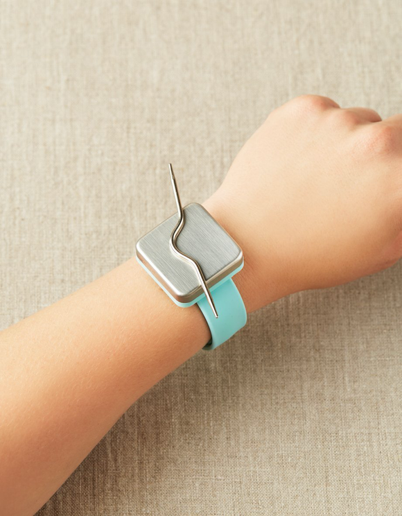 Maker's Keep Magnetic Slap Bracelet